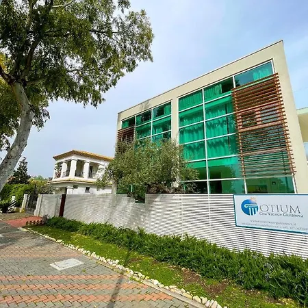 Hotel apartamentowy Otium Casa Vacanze-servizio Incluso A 250 Mt-struttura Pet Friendly Giulianova