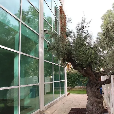 Otium Casa Vacanze-servizio Incluso A 250 Mt-struttura Pet Friendly Hotel apartamentowy