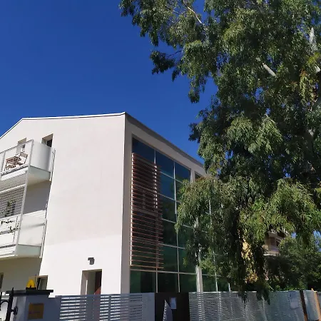 Otium Casa Vacanze-servizio Incluso A 250 Mt-struttura Pet Friendly Giulianova