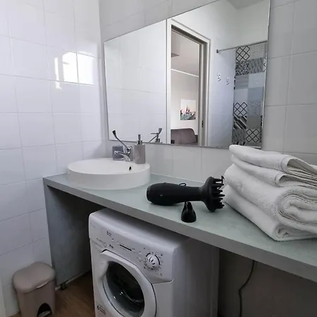 Otium Casa Vacanze-servizio Incluso A 250 Mt-struttura Pet Friendly Giulianova