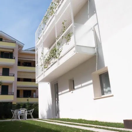 Otium Casa Vacanze-servizio Incluso A 250 Mt-struttura Pet Friendly 4* Giulianova